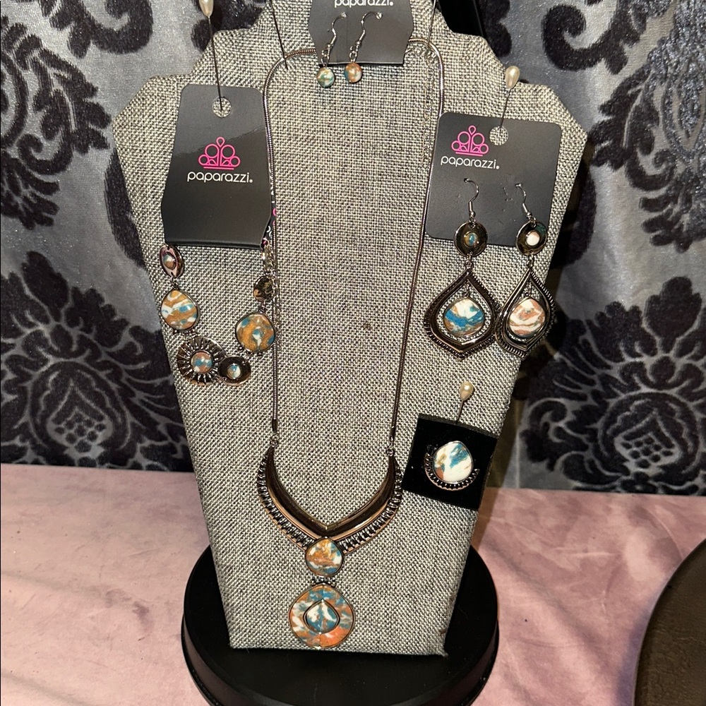 Paparazzi 4 piece fashion fix set